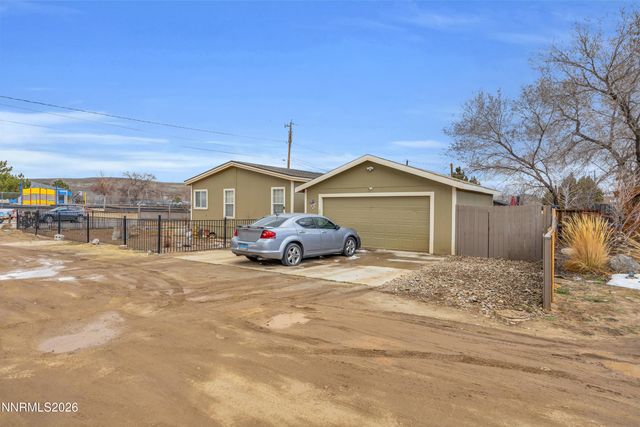 592 Morgan Circle, Sun Valley, NV 89433