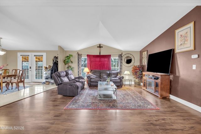 592 Morgan Circle, Sun Valley, NV 89433