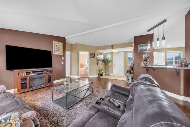 592 Morgan Circle, Sun Valley, NV 89433