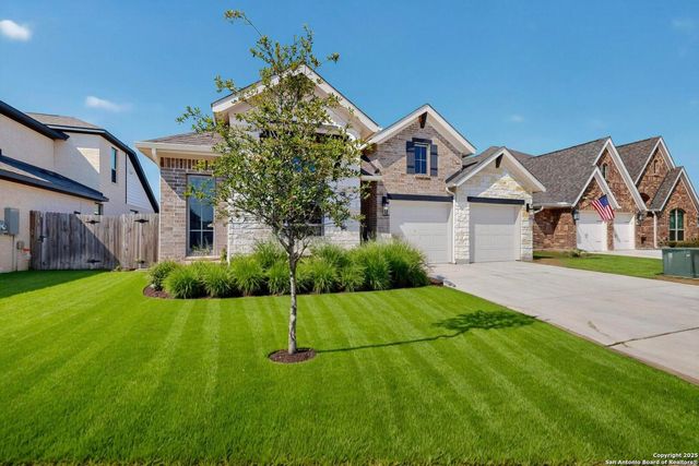 2004 Creekview, Seguin, TX 78155