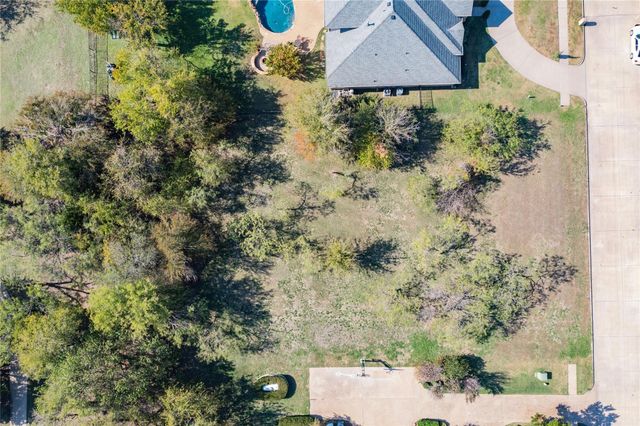 1024 Parview Circle, Grand Prairie, TX 75104