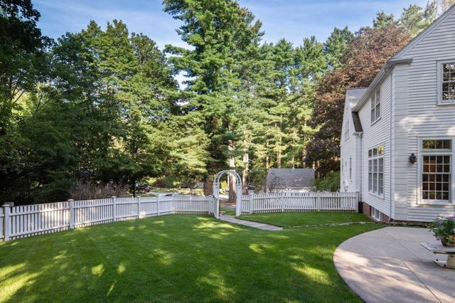 4 Cedar Road, Lincoln, MA 01773