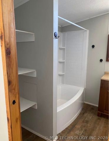 49 Tamkiki, Mead, OK 73449