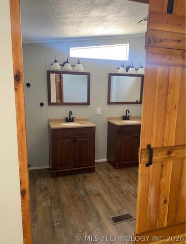 49 Tamkiki, Mead, OK 73449