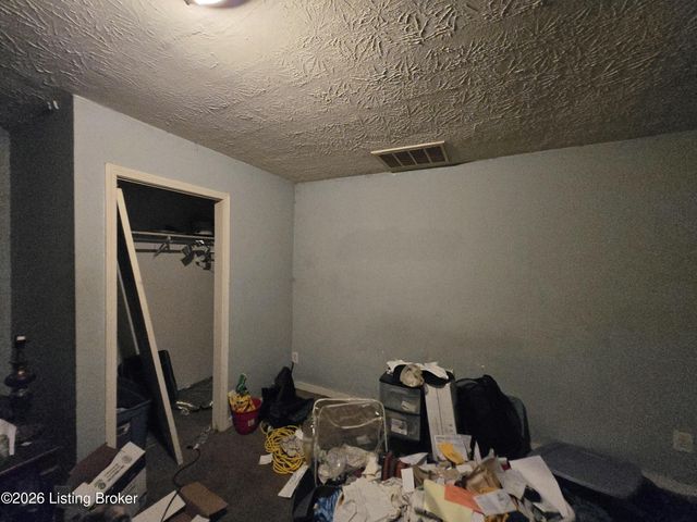 2210 Griffiths Ave, Louisville, KY 40212