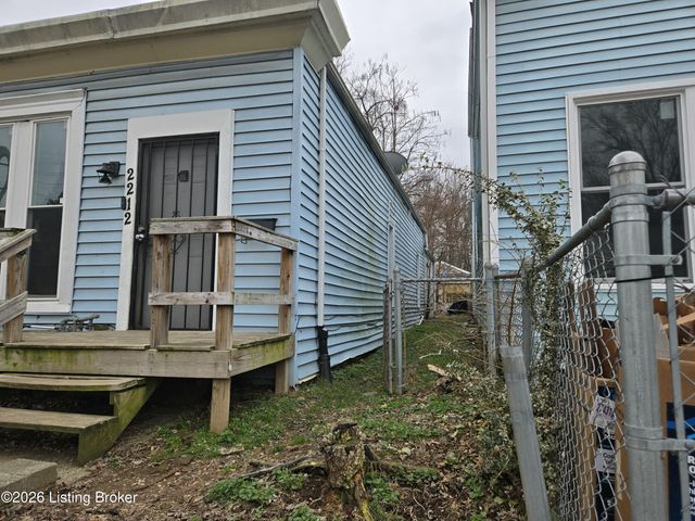 2210 Griffiths Ave, Louisville, KY 40212