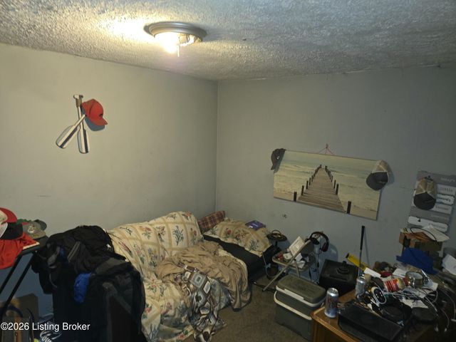 2210 Griffiths Ave, Louisville, KY 40212