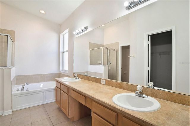 6822 RUNNER OAK DRIVE, Wesley Chapel, FL 33545