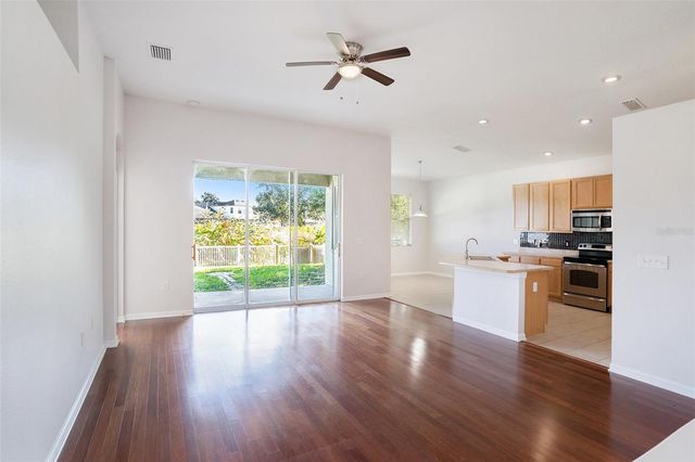 6822 RUNNER OAK DRIVE, Wesley Chapel, FL 33545