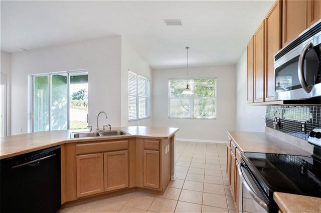 6822 RUNNER OAK DRIVE, Wesley Chapel, FL 33545