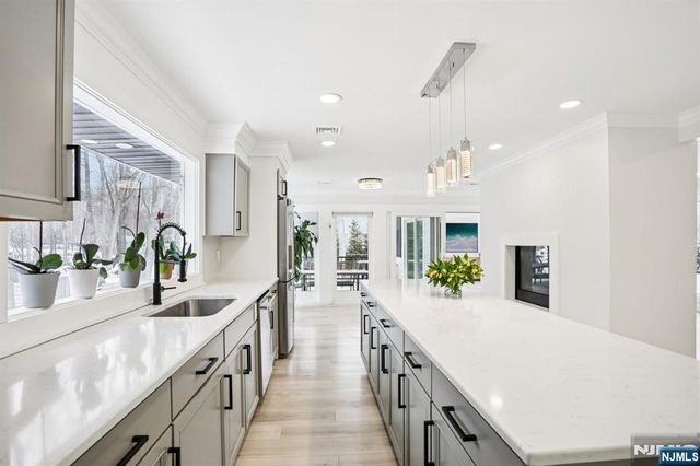 56 Pinehill Drive, Upper Saddle River, NJ 07458