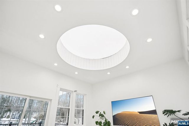 56 Pinehill Drive, Upper Saddle River, NJ 07458