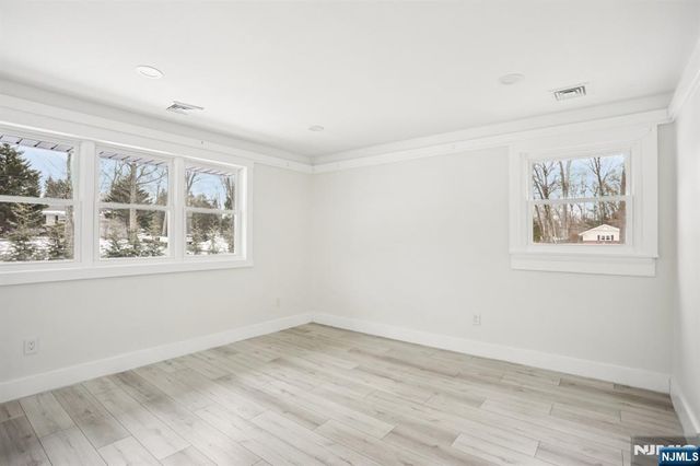 56 Pinehill Drive, Upper Saddle River, NJ 07458