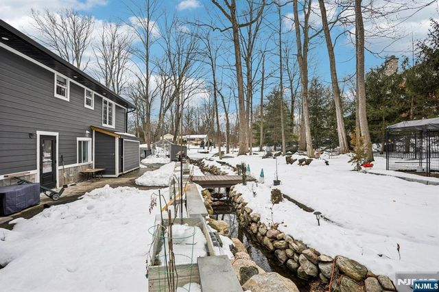 56 Pinehill Drive, Upper Saddle River, NJ 07458