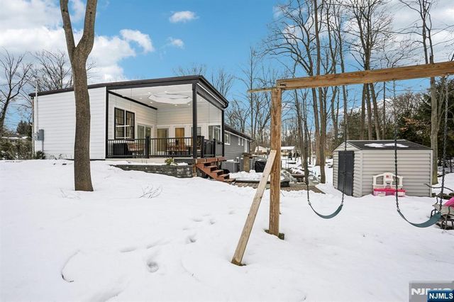 56 Pinehill Drive, Upper Saddle River, NJ 07458