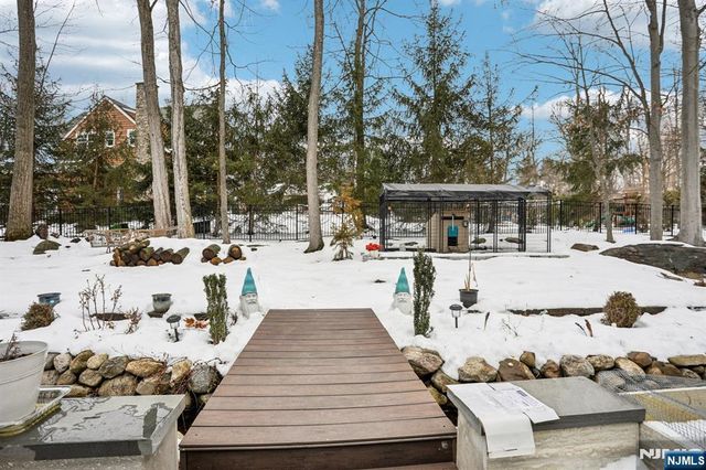 56 Pinehill Drive, Upper Saddle River, NJ 07458