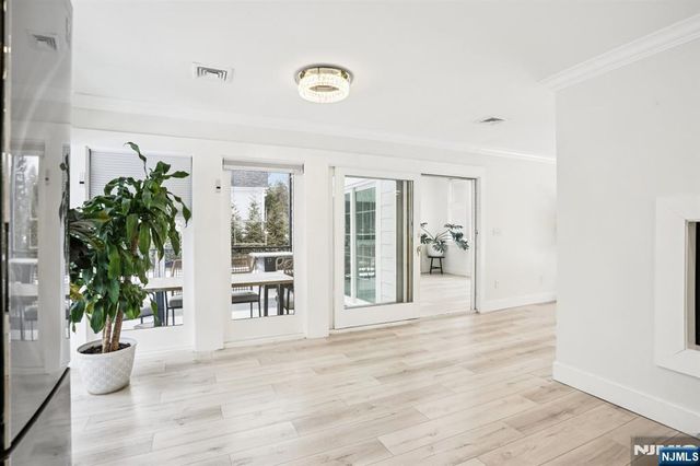 56 Pinehill Drive, Upper Saddle River, NJ 07458