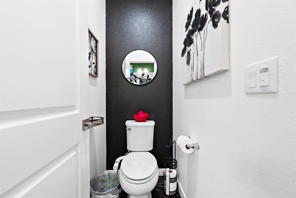 Image 13 of property listing at 4301 San Miguel Rd, Madera, CA 93636