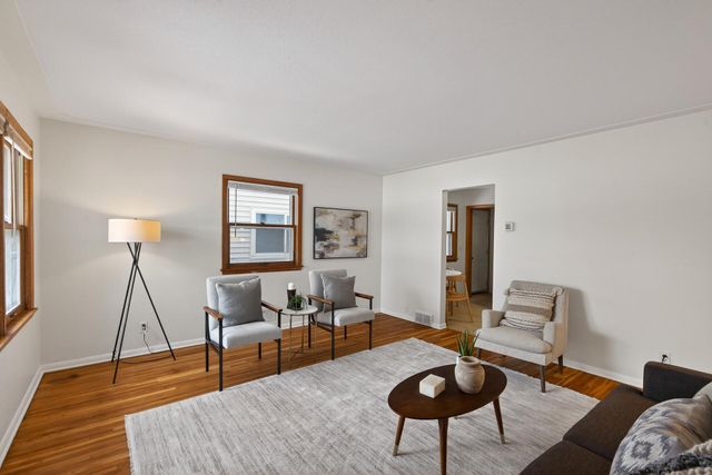 5608 28th Avenue S, Minneapolis, MN 55417