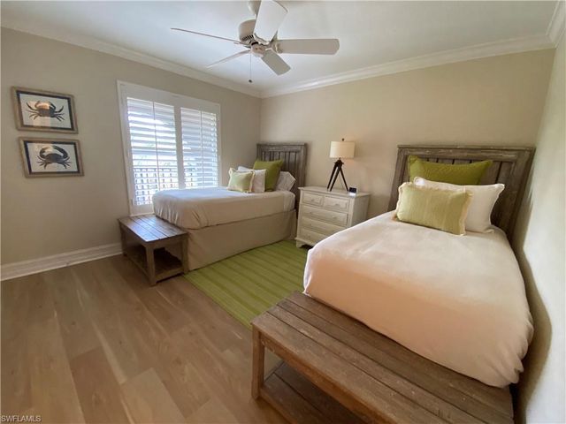 9101 Vanderbilt DR 304, Naples, FL 34108