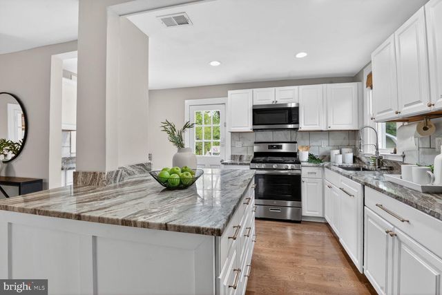 112 S ROLLING RD, Baltimore, MD 21228