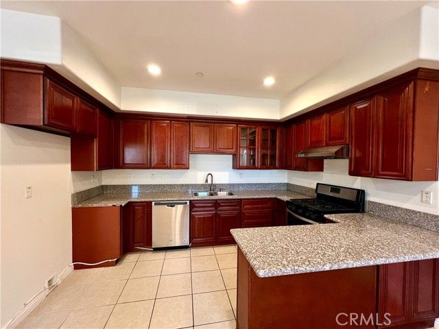 1672 E Harvard B, Ontario, CA 91764