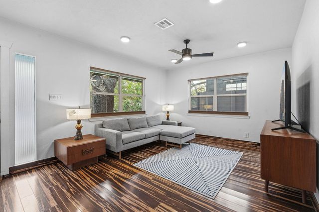 1112 Mission RDG, Austin, TX 78704