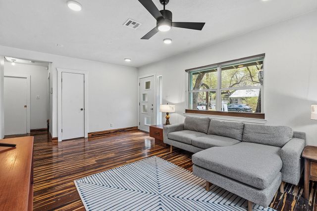 1112 Mission RDG, Austin, TX 78704