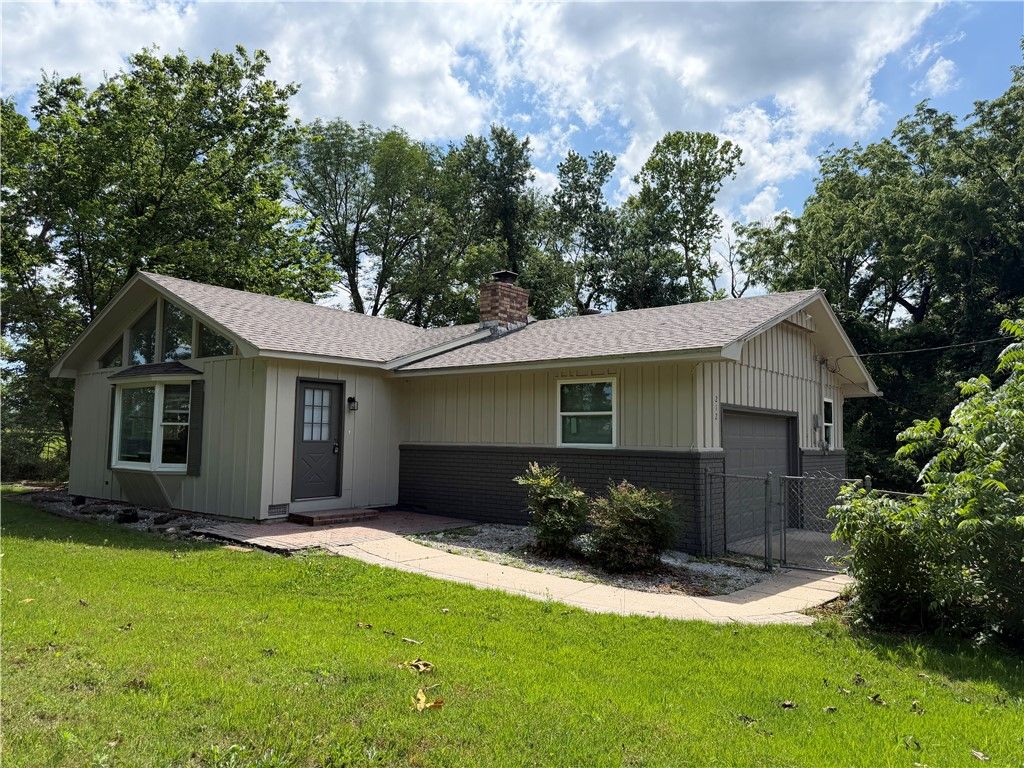 212 W Kimberly Lane, Rogers, AR 72756