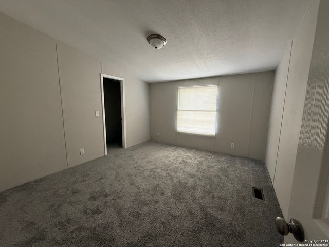 523 mansfield, Pleasanton, TX 78064