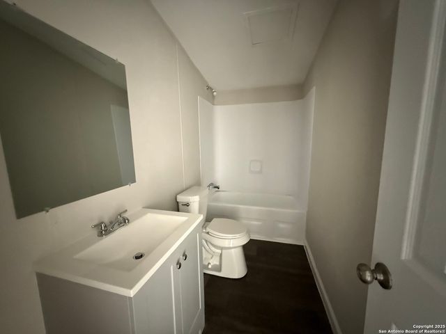 523 mansfield, Pleasanton, TX 78064