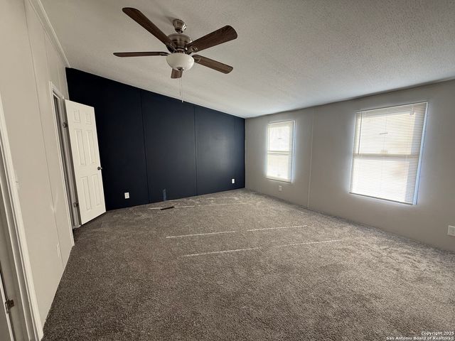 523 mansfield, Pleasanton, TX 78064