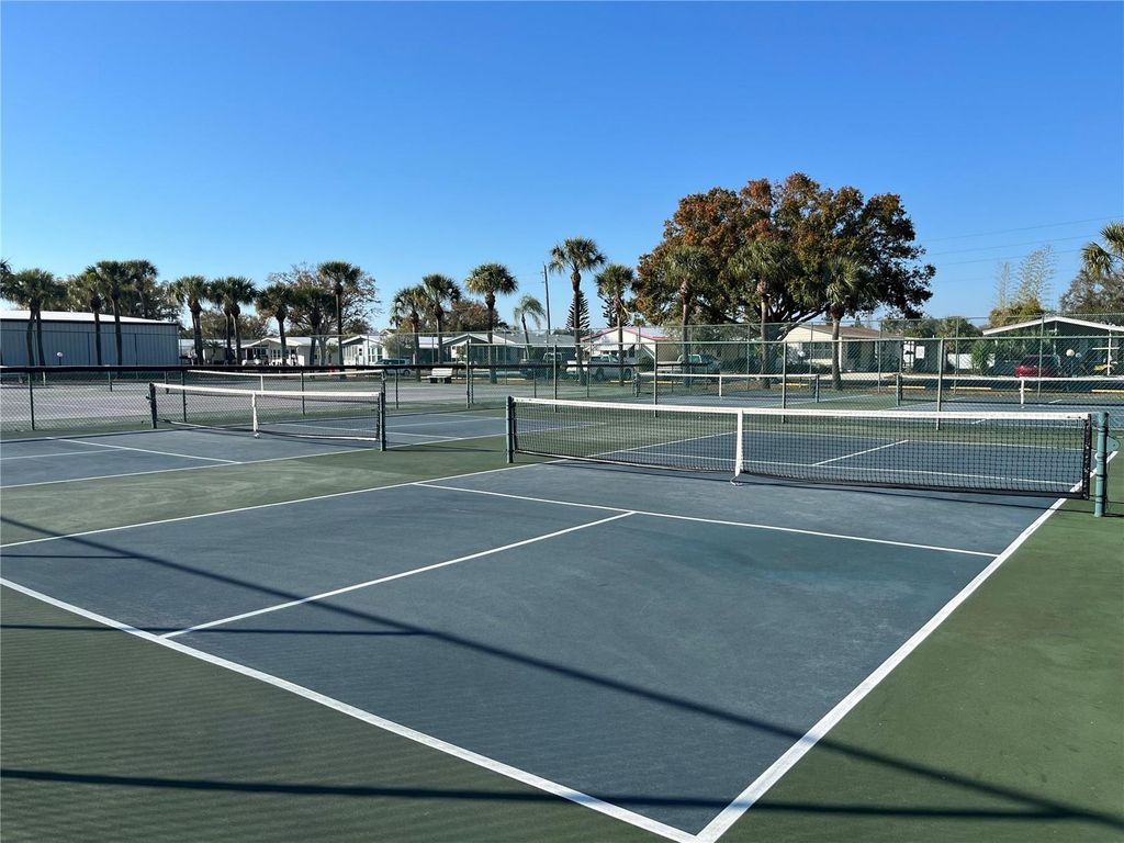 Image 29 of property listing at 5707 45TH STREET E 64, Bradenton, FL 34203