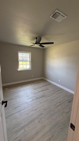 111 Iberis Court, Arlington, TX 76018
