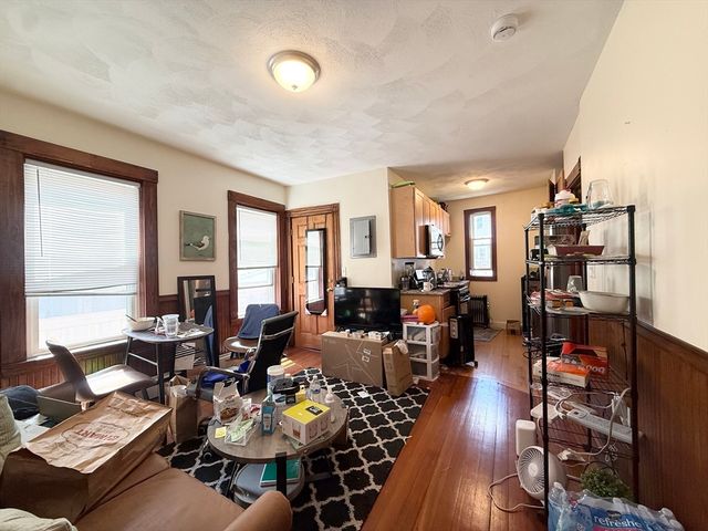 146 Webster Avenue 1, Cambridge, MA 02141