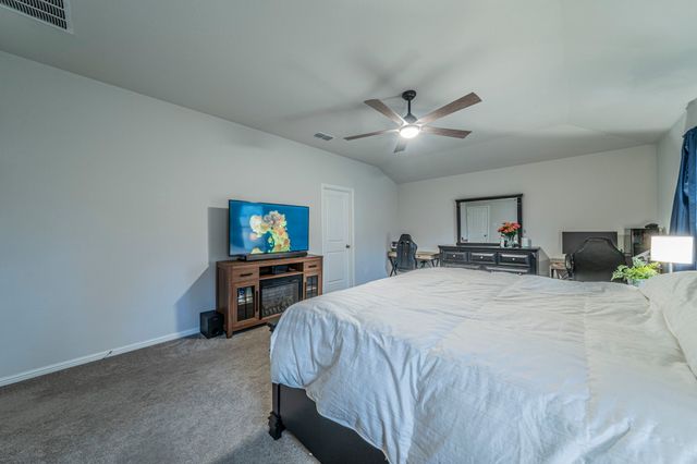 512 Amory Street, Azle, TX 76020