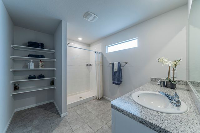 512 Amory Street, Azle, TX 76020