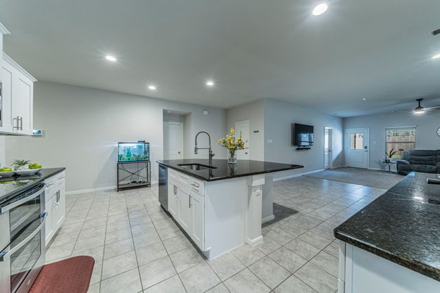 512 Amory Street, Azle, TX 76020