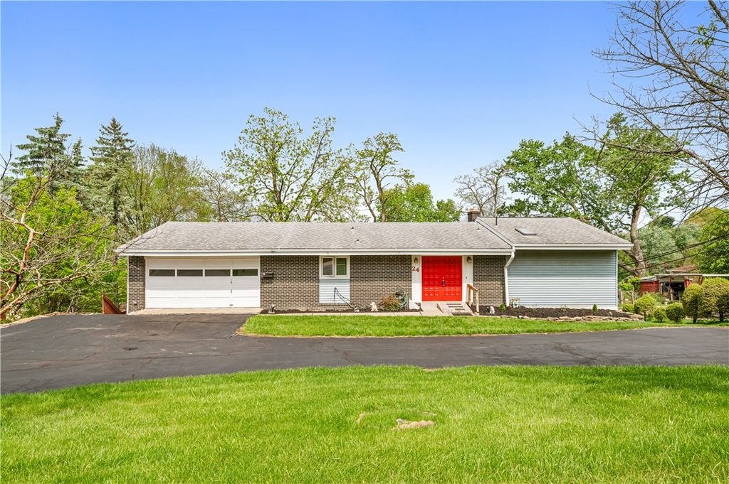 24 Swallow Hill Rd, Carnegie, PA 15106