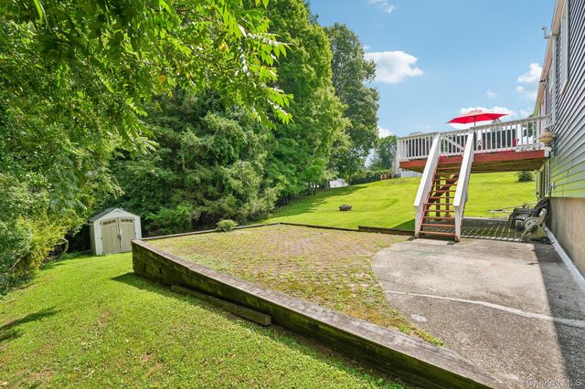111 Hilltop Road, Monroe, NY 10950