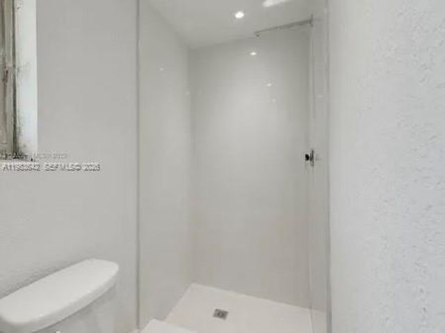 460 NW 82nd Ter, Miami, FL 33150