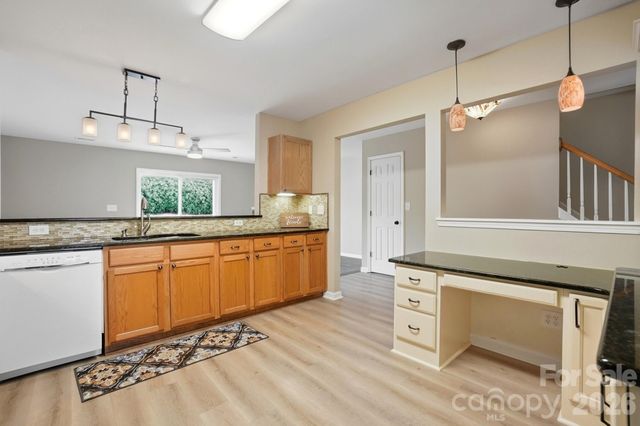 7531 Pilot Cove Court, Denver, NC 28037