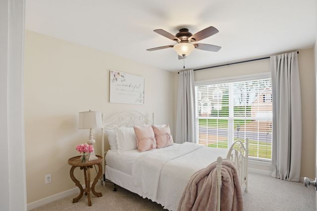 1003 Persimmon Dr, Spring Hill, TN 37174