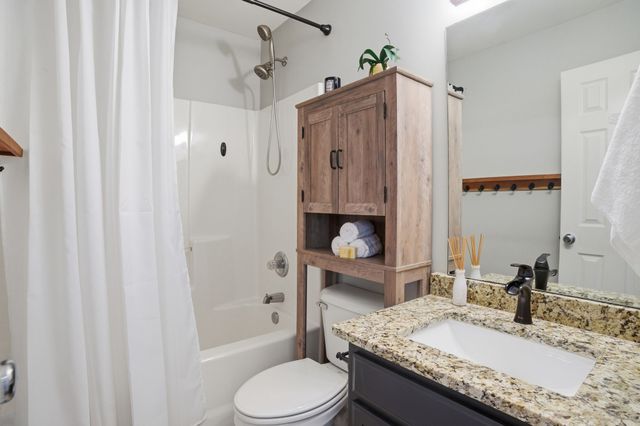 1003 Persimmon Dr, Spring Hill, TN 37174