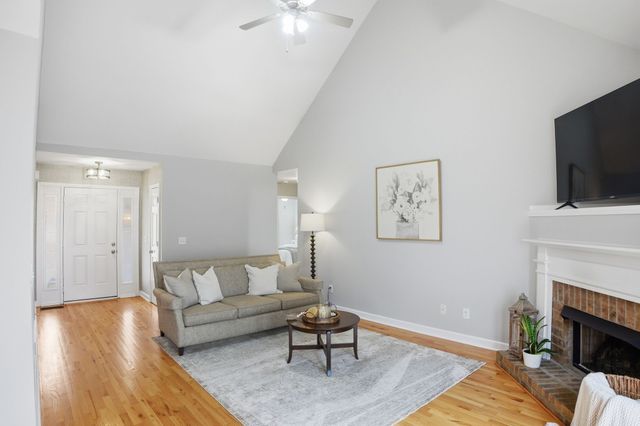 1003 Persimmon Dr, Spring Hill, TN 37174