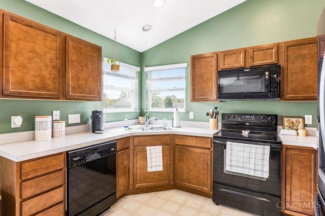 2002 Prairie Clover Drive, Turtle Creek Twp, OH 45036
