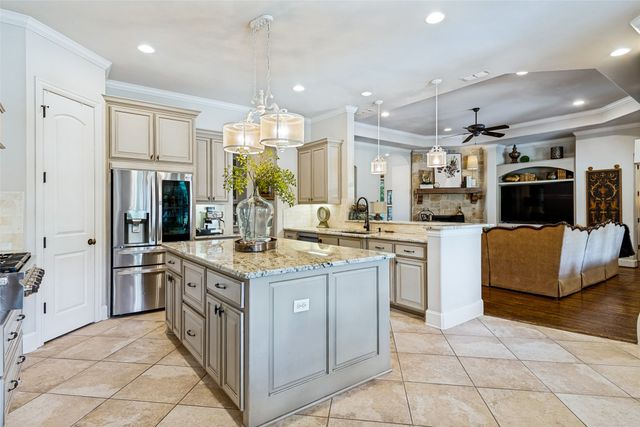 121 Brentwood Drive, Heath, TX 75032