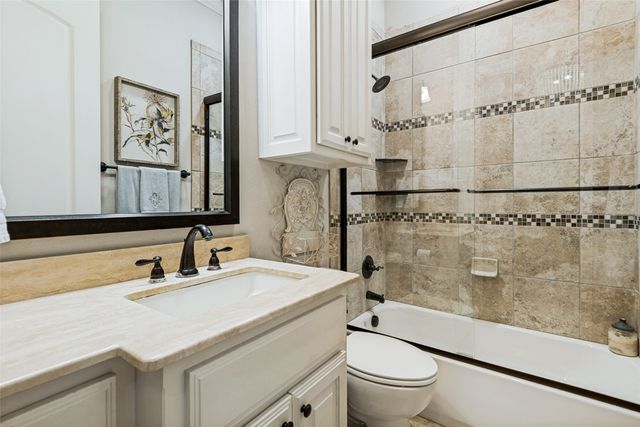 121 Brentwood Drive, Heath, TX 75032