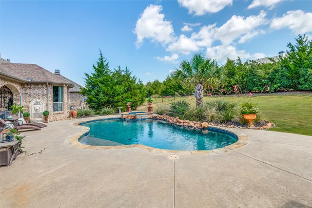 121 Brentwood Drive, Heath, TX 75032