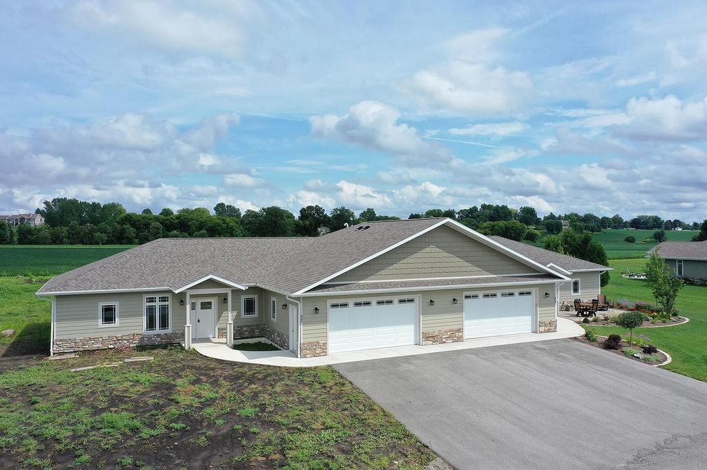 N866 N Water STREET, Watertown, WI 53098